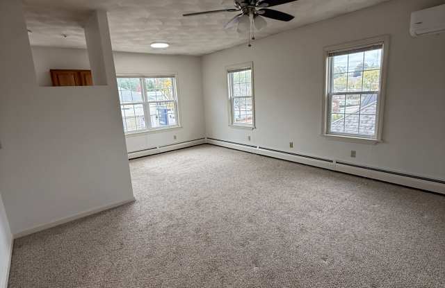 572 Main Street, Apt. #1 Gallery 2