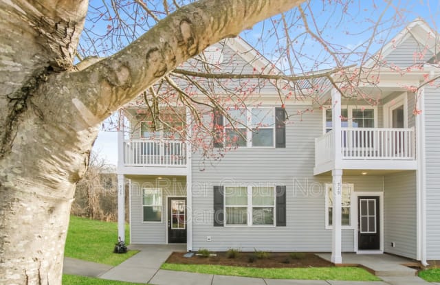 925 Ranchero St - 925 Ranchero Street, Statesville, NC 28677