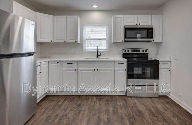 1101 N Taylor St photos photos