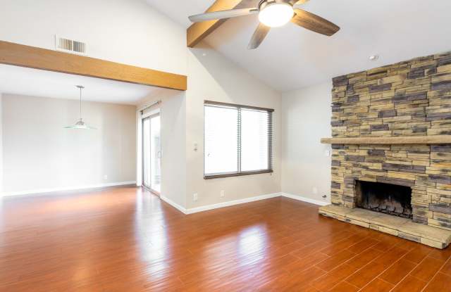 Single Story 2 Bedroom Plus Bonus Room Home in Oceanside! - 637 Persimmon Way, Oceanside, CA 92058