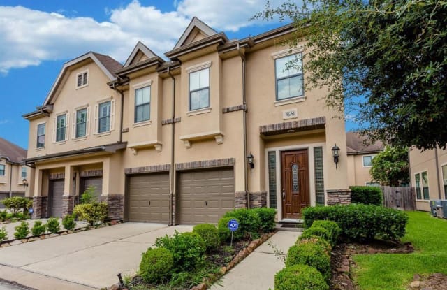 11626 Royal Oaks Crossing - 11626 Royal Oaks Crest, Houston, TX 77082