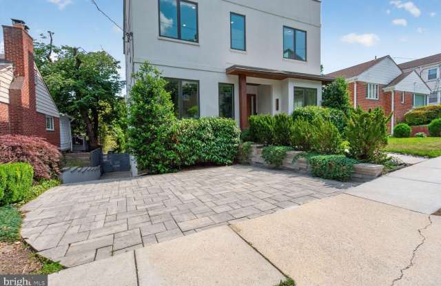 4512 SALEM Lane NW Gallery 4