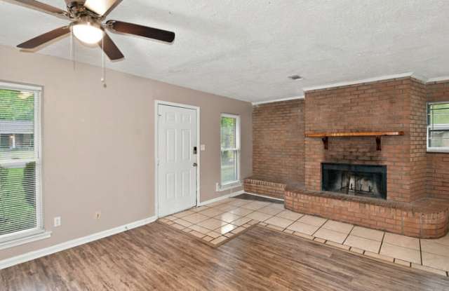 6201 Dalford Drive Gallery 3