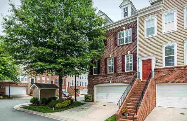 Spacious 3-Story Townhome Near Crabtree – Available January 15 - 3115 Hudson Hill Lane, Raleigh, NC 27612