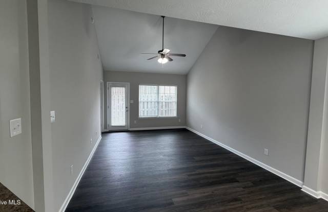 2220 Jasmine Way Gallery 2