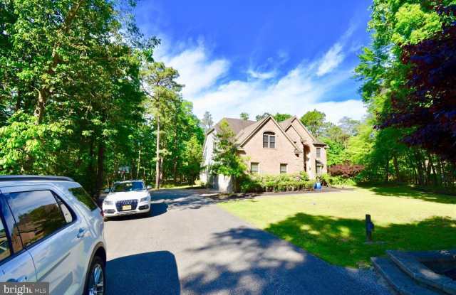 10 FAIRWAY DRIVE Gallery 3