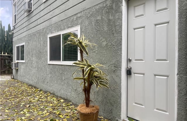 1572 Locust Street - 1572 Locust Street, Pasadena, CA 91106