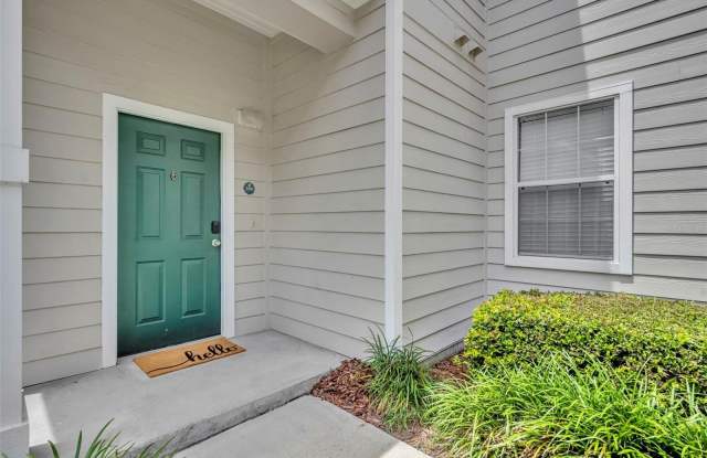 200 SOUTHERN PECAN Circle Gallery 4