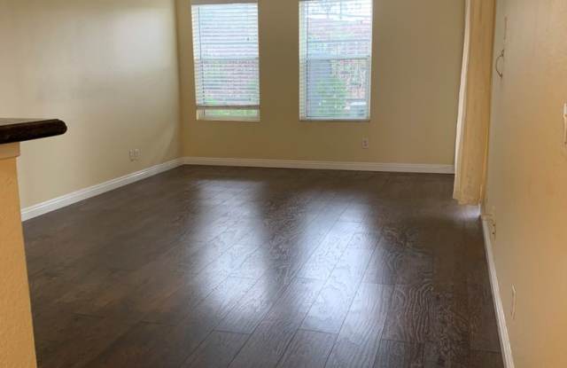 UPCOMING 4/1/26 BEAUTIFUL 1BD/1BTH CONDO photos photos