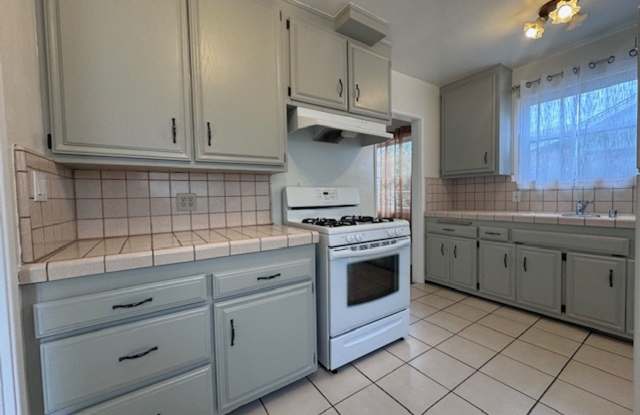 3 bed & 2 bath home in EAST side Long Beach photos photos