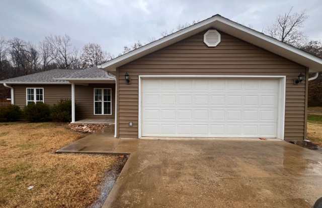 310 Sunny Valley - 3 bedroom, 2 bath home for lease - 310 Sunny Valley Lane, Butler County, MO 63901