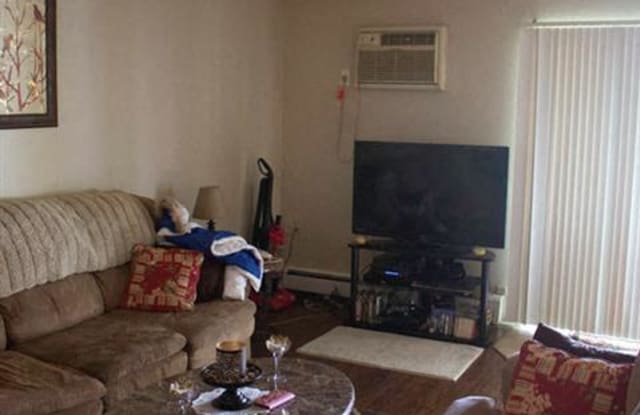 Cedarwood Estates Apartments Gallery 2