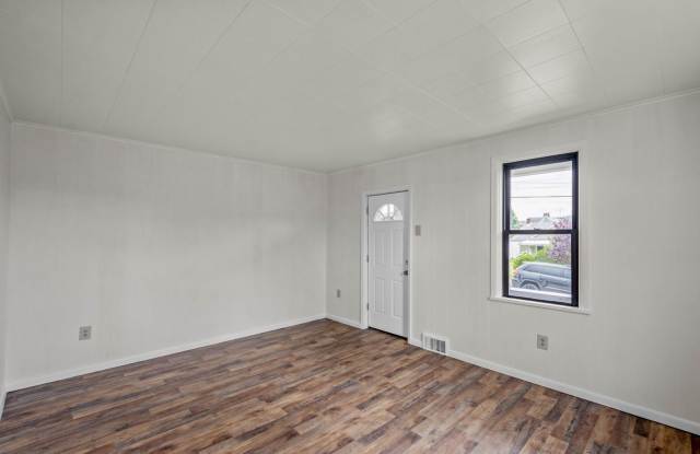 Beautiful 2 bedroom home in Pitcairn available August 15! Gallery 4