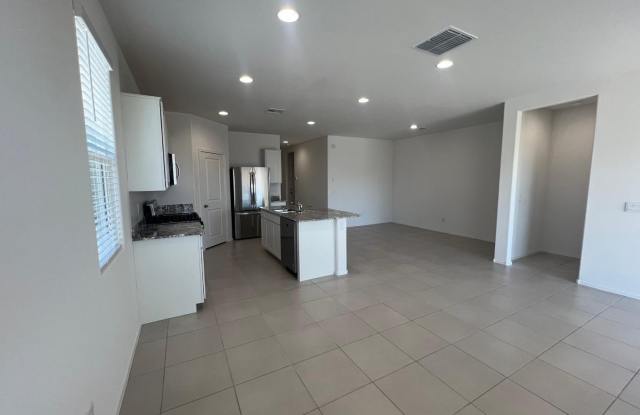 15645 W Desert Hollow Gallery 4