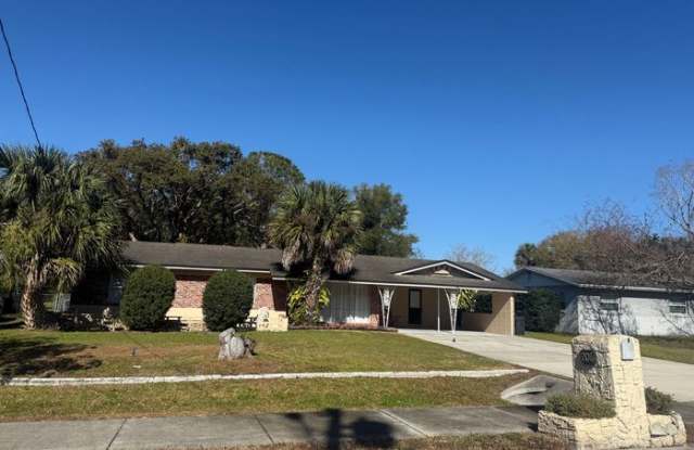 206 Robin Road photos photos