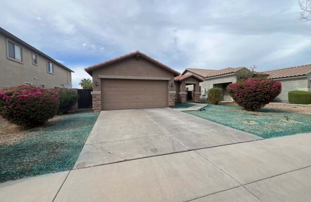AVONDALE: 3 Br 2Ba ready for move in Gallery 1
