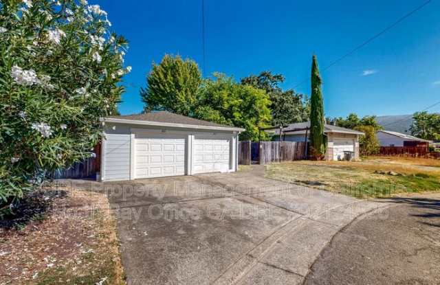 867 Lorna Drive photos photos