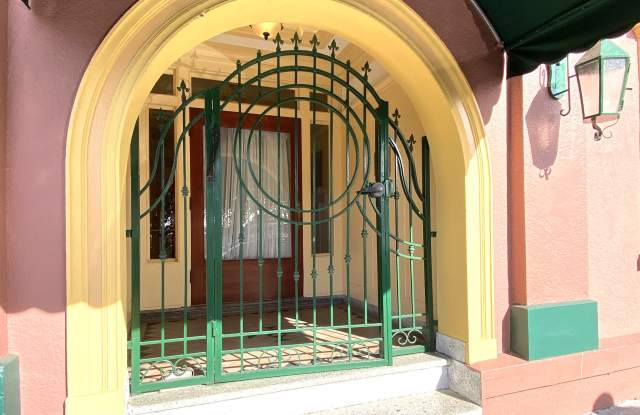 524 Georgia Street Gallery 3