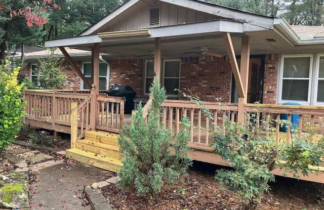 Room in 2 Bedroom Home at Vonda Ln SW photos photos