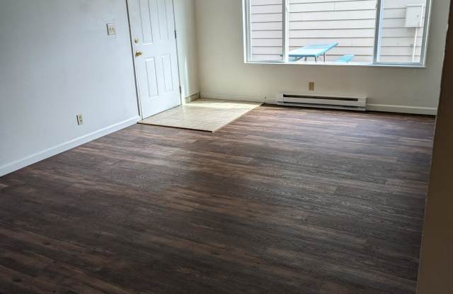 3237 Center Street Northeast photos photos