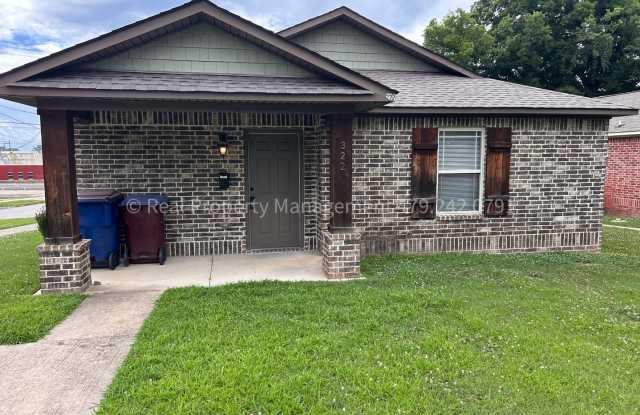 MOVE IN SPECIAL! HALF OFF MOVE IN RENT FOR JULY! Ready now! 2 bed 2 bath duplex photos photos