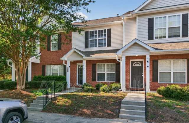 2817 Summergrove Ct - 2817 Summergrove Court, Charlotte, NC 28105