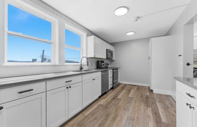 5 Bed/3.5 Bath House Right By WVU Downtown Campus - Available 05/24/2027 Gallery 4