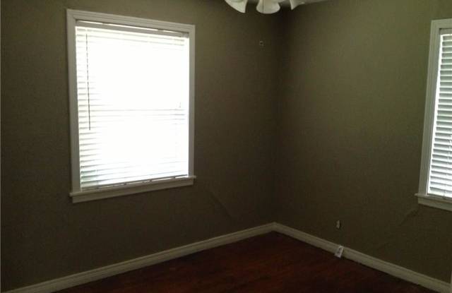 1121 E Louisiana Gallery 4