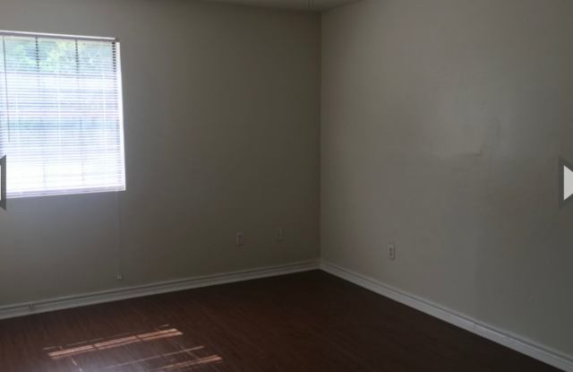 2 Bed 1 bath apartment home Gallery 4