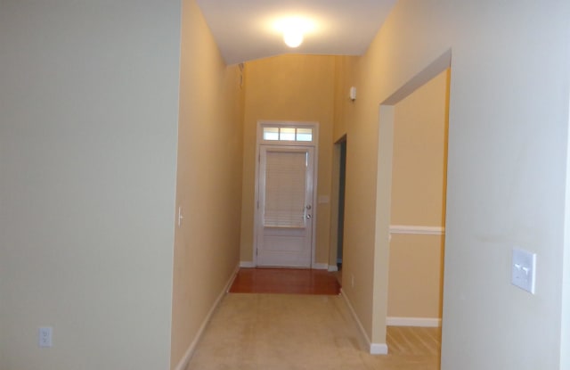 516 Anglewood Trce Gallery 2