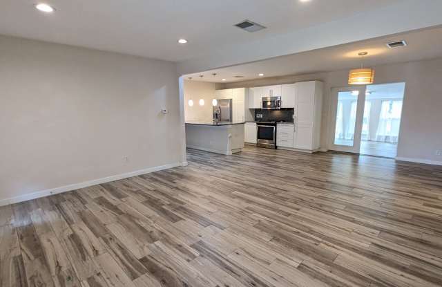 4 Bed / 3 Bath Single Story in North Austin Gallery 3