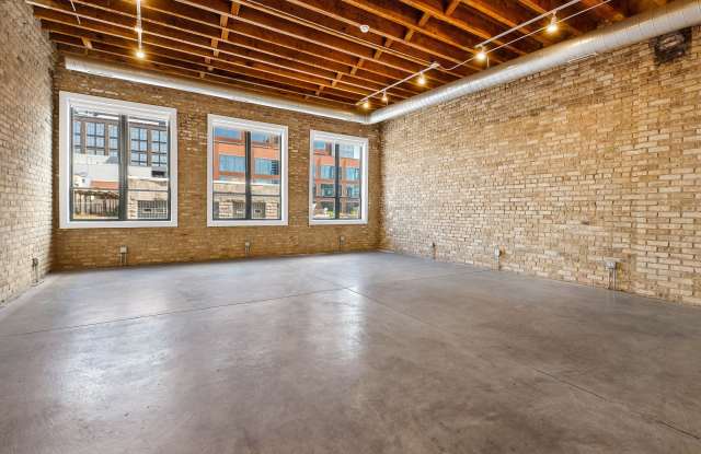 945 West Fulton Market Gallery 3