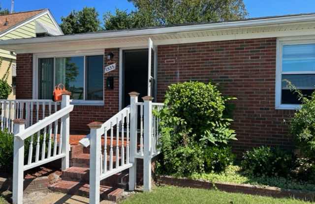 ***Renovated 3 Bedroom Ranch*Near Casino & Naval Hospital & Shipyard photos photos