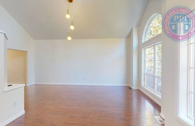 Luxury Living - Bull Mountain, Custom Home | 1/4-Acre Lot | Cul-de-Sac | Green Space Views | Central Air Gallery 4