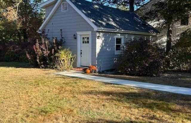 1814 Newfield Avenue photos photos