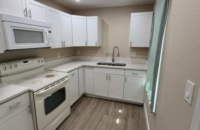 400 South 6th Street - 1 photos photos