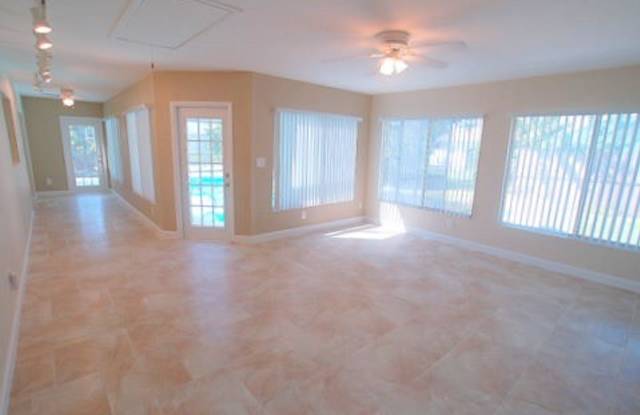 1604 Dale Cir Gallery 3