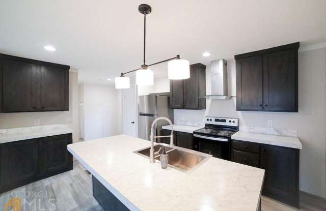 Spacious 4-Bedroom Home with Lawn Maintenance Included – Homer, GA photos photos Spacious 4-Bedroom Home with Lawn Maintenance Included – Homer, GA photos photos