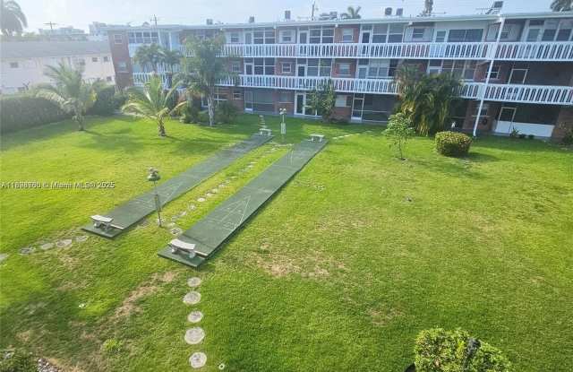 141 NE 10th Ave photos photos