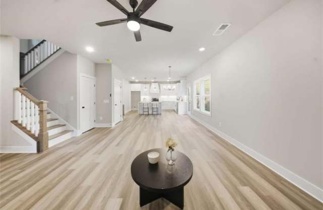 3035 Hamilton Road Gallery 4
