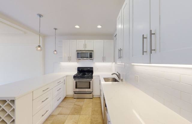 4540 California photos photos