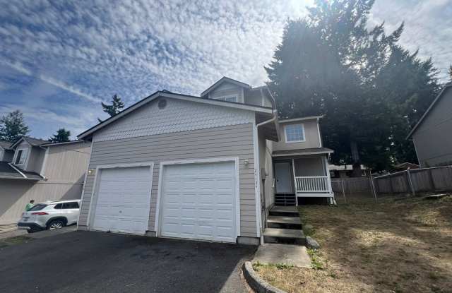 Rent Reduction  Move-In Special!! Pet Friendly Westside Duplex photos photos