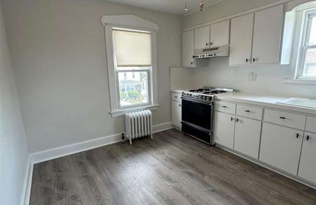 268 Harrington Avenue Gallery 3