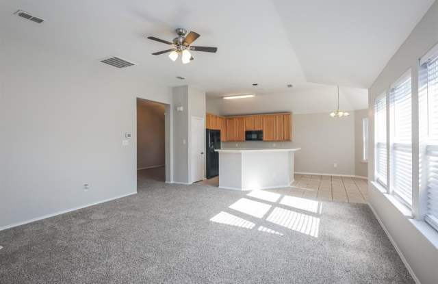 877 Redwood Trail Gallery 4