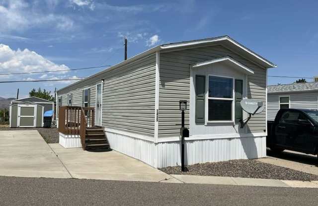 1435 D St photos photos