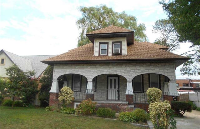 189 Banbury Road - 189 Banbury Road, Mineola, NY 11501