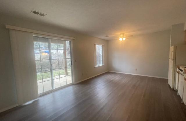 Nice 1 Bedroom 1 Bath Unfurnished Condo Renovated Gallery 4