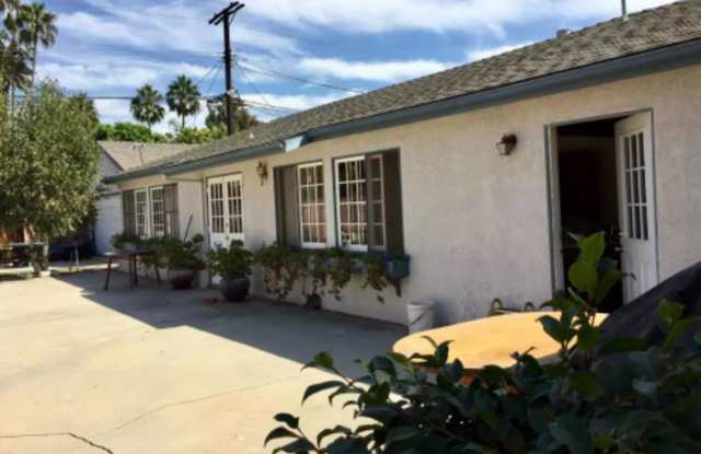 Perfect One Bedroom One Bath in Mar Vista! - 3636 South Barrington Avenue, Los Angeles, CA 90066