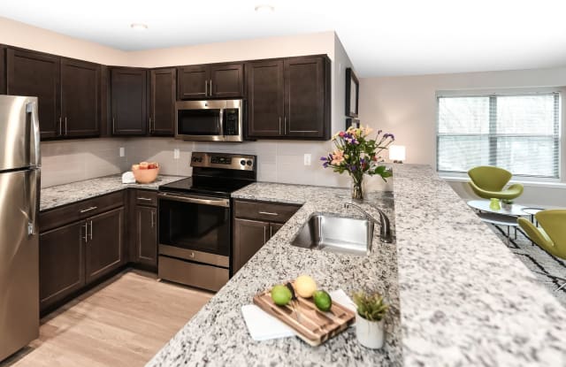 304 River Edge photos photos