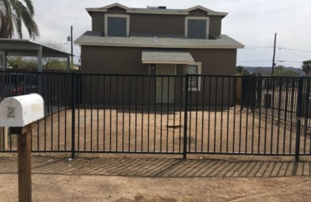 2945 E. Chipman Rd. #1 - 2945 East Chipman Road, Phoenix, AZ 85040